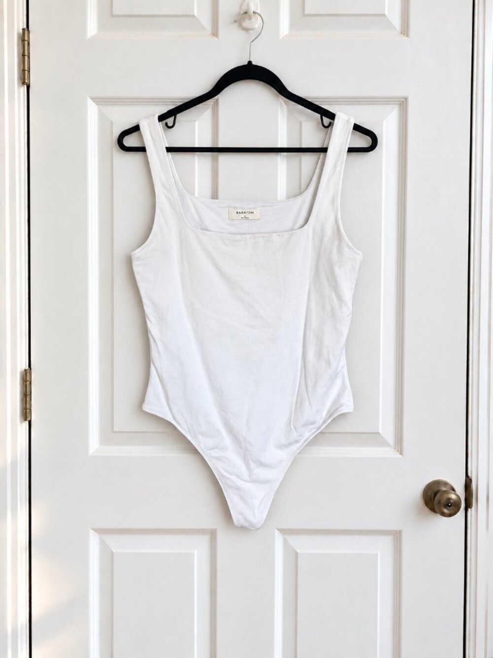 Aritzia Babaton White Square-Neck Sleeveless Thong Bodysuit Size L